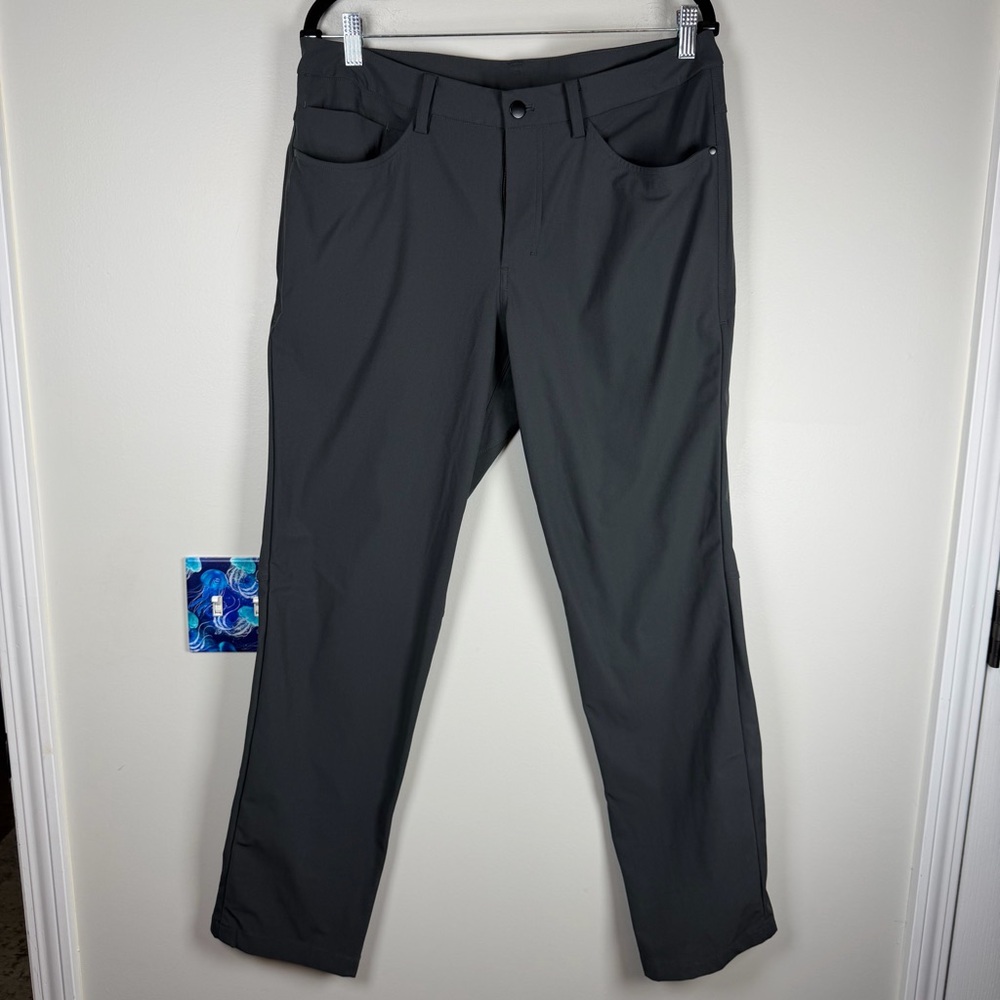 Men's Classic Straight Fit lululemon ABC pants 33X32 - Charcoal